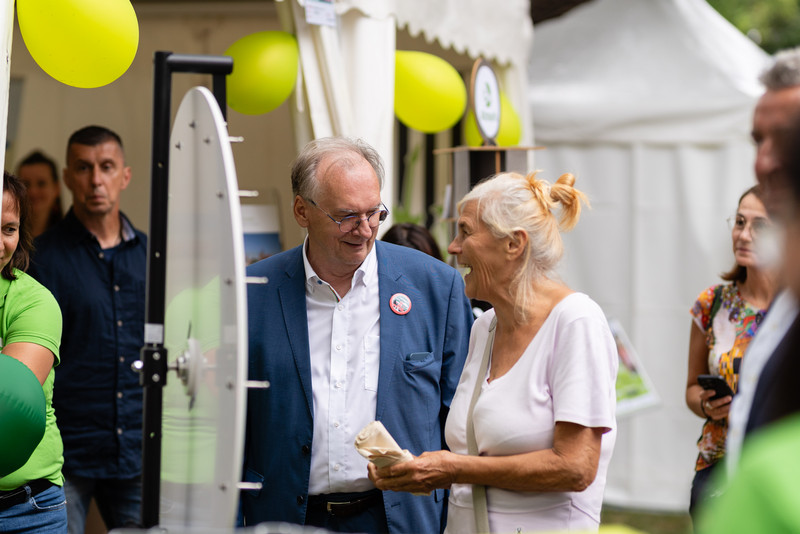 Ministerpräsident Haseloff auf dem Festgelände.