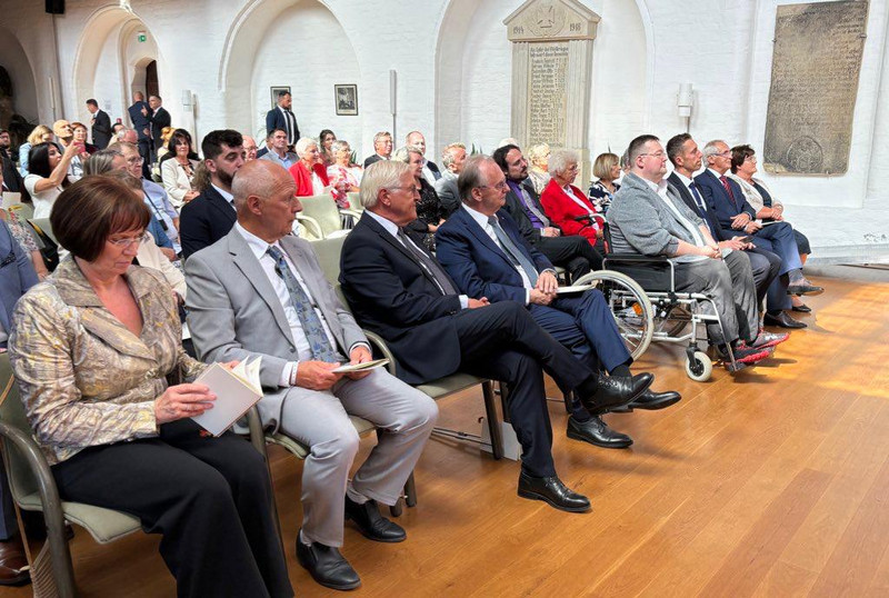 Das Bild zeigt Bundespräsident Frank Walter Steinmeier, Ministerpräsident Dr. Reiner Haseloff, die Geehrten und Gäste.